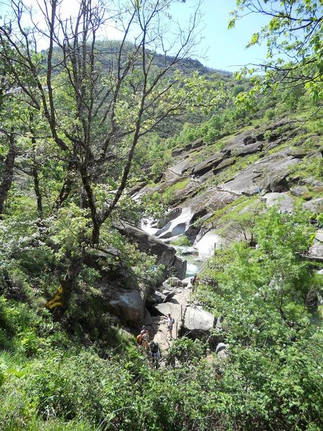 IV CARRERA GARGANTA DE LOS INFIERNOS. JERTE. ABRIL 2014. Crónica de me asomé al Olimpo de los Dioses del Ultrafondo y acabé sintiéndome como Dante en su Divina Comedia.