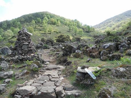 IV CARRERA GARGANTA DE LOS INFIERNOS. JERTE. ABRIL 2014. Crónica de me asomé al Olimpo de los Dioses del Ultrafondo y acabé sintiéndome como Dante en su Divina Comedia.