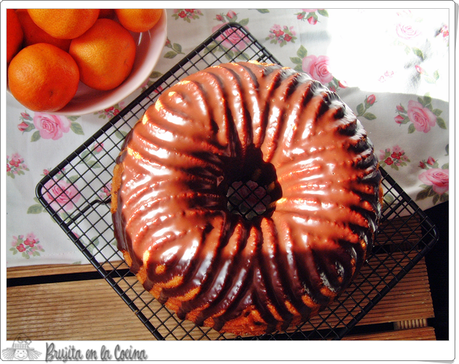 Bundt cake de mandarina (con toque de chocolate)