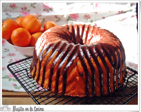 Bundt cake de mandarina (con toque de chocolate)