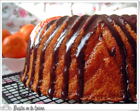 Bundt cake de mandarina (con toque de chocolate)