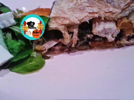 Pastel de pollo con hojaldre