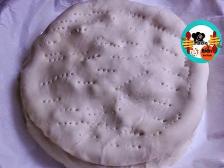 Pastel de pollo con hojaldre