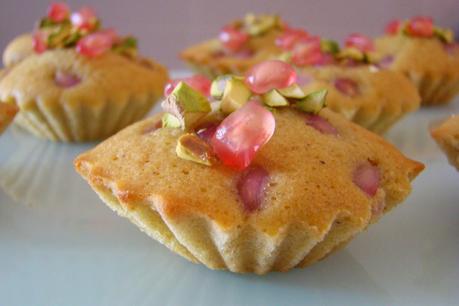 FINANCIERS DE ALMENDRA Y PISTACHO CON GRANADA