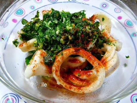 Ensalada de calamares con ajo y perejil