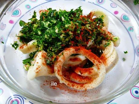 Ensalada de calamares con ajo y perejil