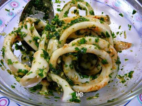 Ensalada de calamares con ajo y perejil