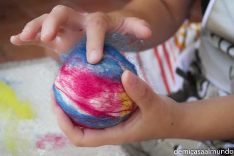 DIY: Pelota sonajero de lana