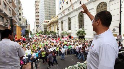Rafael Correa: En Ecuador se gesta desestabilización por la derecha