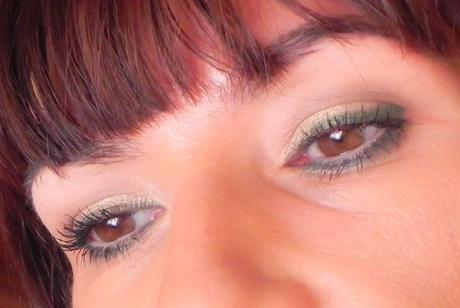 Verde militar y rojo (Look, outfit y manicura)