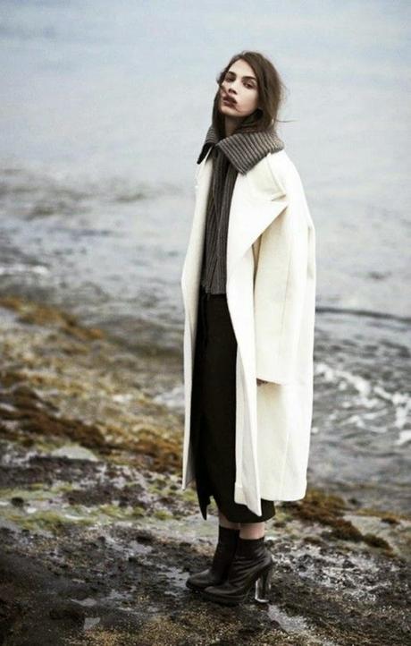 STREET STYLE INSPIRATION; LONG LONG COATS.-