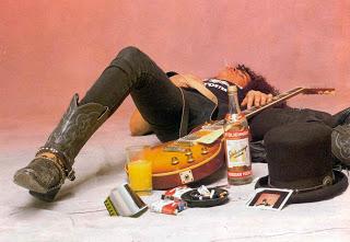 U2 regalan una caja de cerveza Guinness a un alcohólico rehabilitado llamado Slash