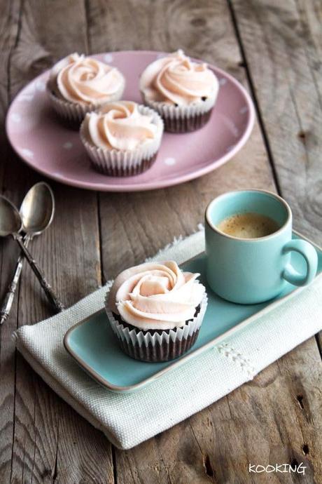 Cupcakes (y tarta) de chocolate y remolacha sin gluten