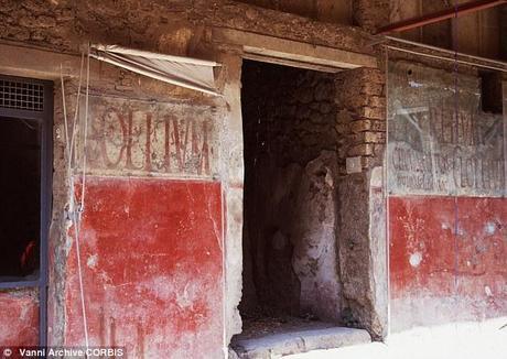 EL SNACK-BAR, DE POMPEYA...ITALIA...!!!...16-11-2014...!!!