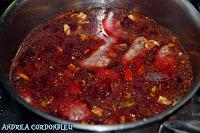 ESTOFADO DE CARNE DE TORO CON CRUJIENTE DE ROMERO, TOMILLO Y CACAO