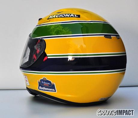 Casco tributo a Ayrton Senna sobre un Agv Horizon