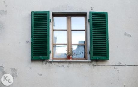 Mi obsesión por las ventanas/ My window obsession Window in Arles #Provence #France