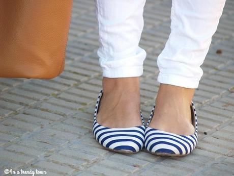 OUTFIT NAVY IN AUTUMN