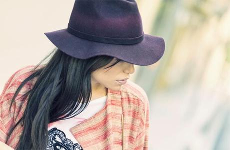 street style barbara crespo mask dear tee tshirt hake bag and coat sendra fashion blogger outfit blog de moda