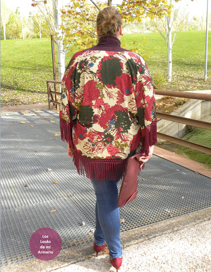 fashionblogger, kimono aliexpress, kimono con vestido, kimono flecos burgundy, los looks de mi armario, mis looks, zara vs aliexpress, talla grande, mis looks, mujeres reales, curvy, http://www.loslooksdemiarmario.com/2014/11/flecos-outfit.html
