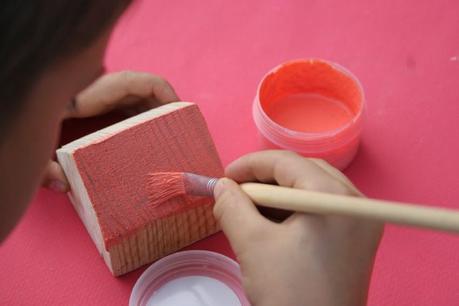 Pequeños arquitectos: Juego de apilables con bloques de palet pintados con chalk paint7