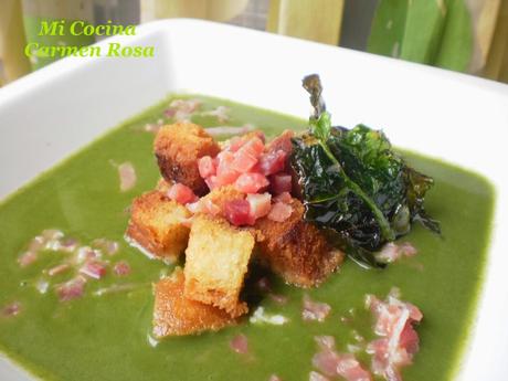 CREMA DE ESPINACAS CON PAN FRITO Y JAMON SERRANO