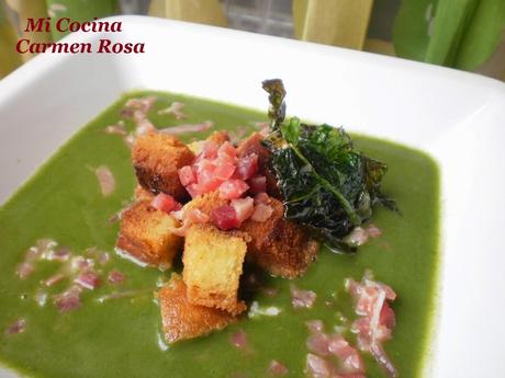 CREMA DE ESPINACAS CON PAN FRITO Y JAMON SERRANO