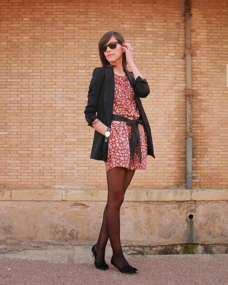 Mono estampado + Blazer tipo smoking Mono estampado + Blazer tipo smoking