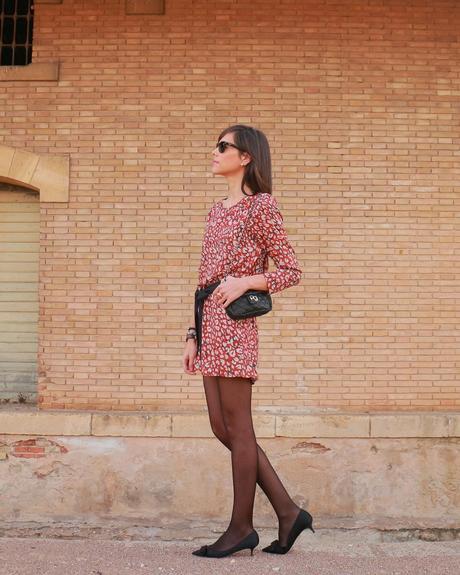 Mono estampado + Blazer tipo smoking Mono estampado + Blazer tipo smoking