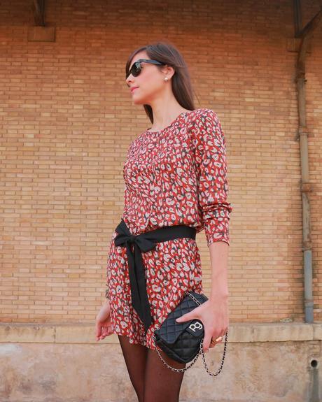 Mono estampado + Blazer tipo smoking Mono estampado + Blazer tipo smoking