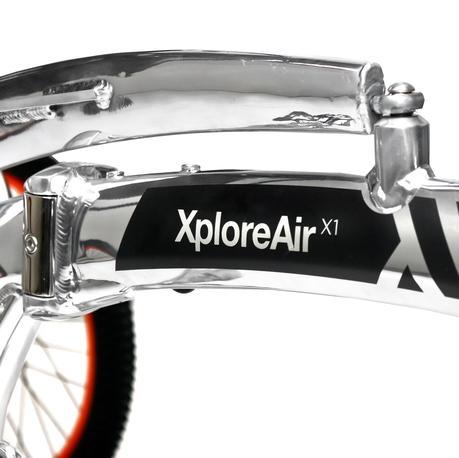 Con la Paravelo puedes planear con tu bicicleta a llevar sujeto un paracaídas. 