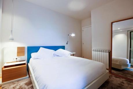 Diseño interior, decoración y equipamiento completo de ilia estudio en vivienda de San Sebastián