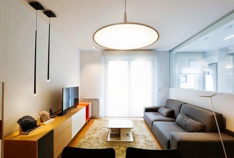 Diseño interior, decoración y equipamiento completo de ilia estudio en vivienda de San Sebastián