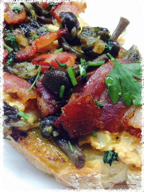 Tosta de paté de calabacín con setas y panceta 3