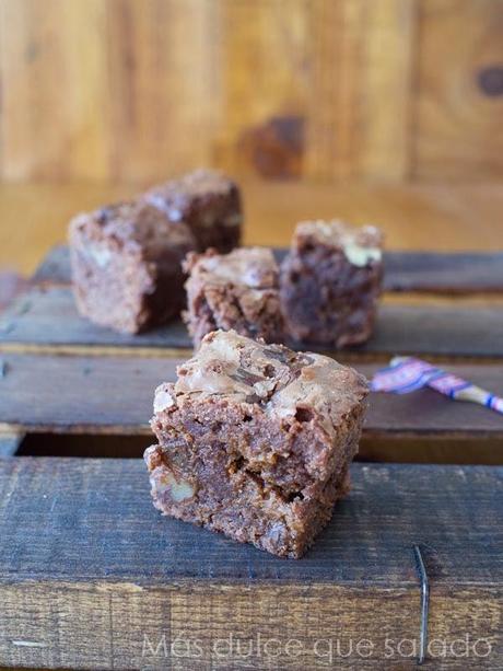 Brownie crujiente de dulce de leche