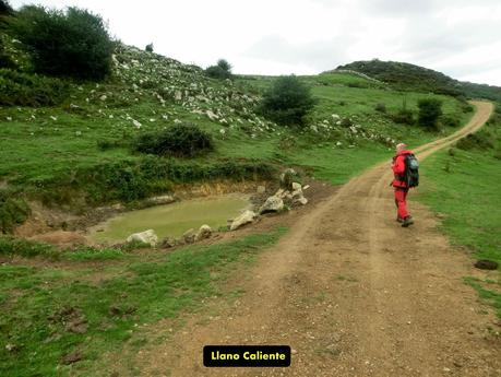 Pico Loral (desde Villanueva de Santo Adriano)