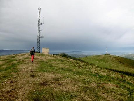 Pico Loral (desde Villanueva de Santo Adriano)