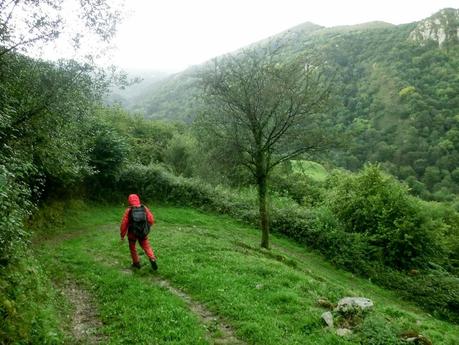 Pico Loral (desde Villanueva de Santo Adriano)