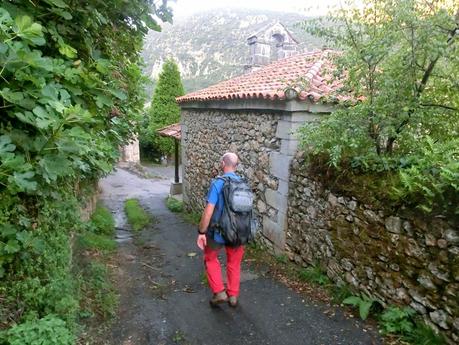 Pico Loral (desde Villanueva de Santo Adriano)