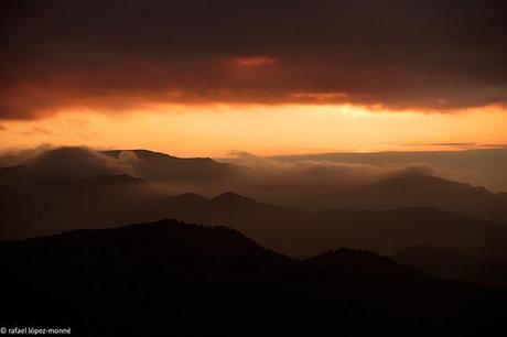 Sortida de sol sobre el Priorat BY Rafael López-Monné