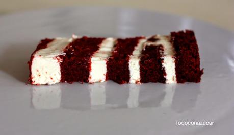 TARTA RED VELVET Y CHOCOLATE BLANCO. ANGRY BIRD