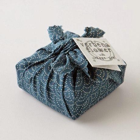 ENVUELVE TU REGALO DE UNA FORMA ORIGINAL