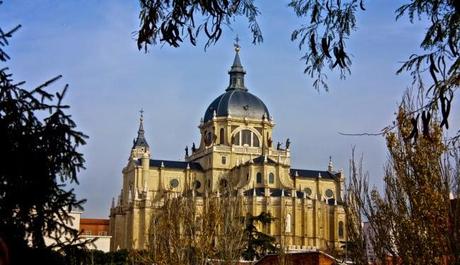 Corona de la Almudena...tipico madrileño