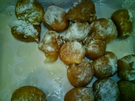 Huesitos de santo y buñuelos... tradición y sabor