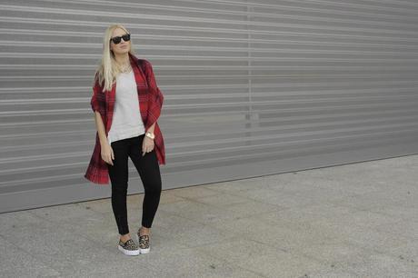 TARTAN MEET LEO TARTAN MEET LEO