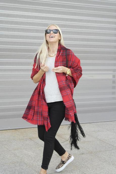 TARTAN MEET LEO TARTAN MEET LEO