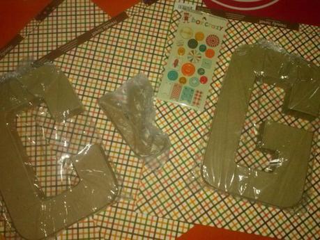 DIY: Decorando letras de cartón DIY: Decorando letras de cartón