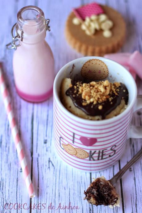 MUG CAKE GALLETA Y CHOCOLATE BLANCO