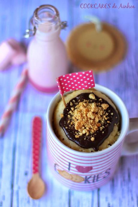 MUG CAKE GALLETA Y CHOCOLATE BLANCO