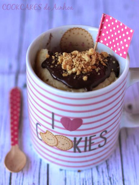 MUG CAKE GALLETA Y CHOCOLATE BLANCO